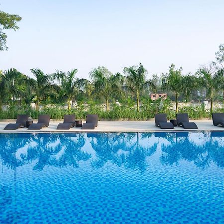 Hotel Sterling Stolen Heaven Lonavala Exterior foto