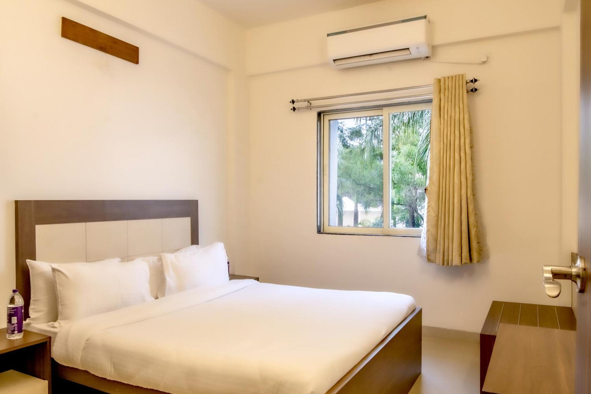 Hotel Sterling Stolen Heaven Lonavala Habitación foto