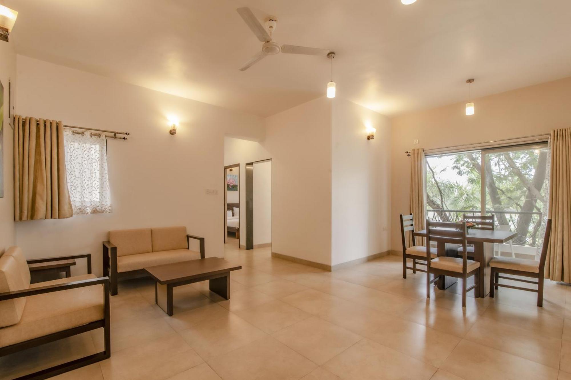 Hotel Sterling Stolen Heaven Lonavala Habitación foto
